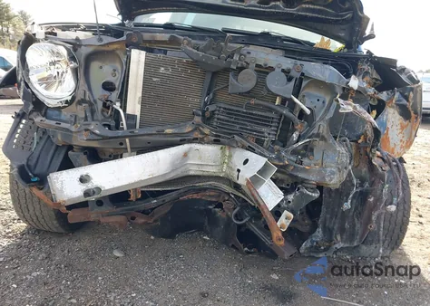 2011 Toyota Tacoma Base V6 z USA, uszkodzony, nr VIN 3TMLU4EN4BM060943